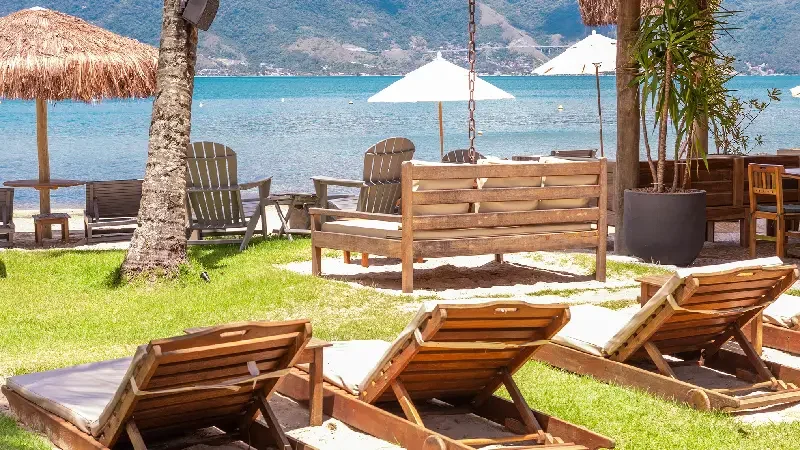 Celebre o Dia dos Namorados em Ilhabela SP Romance e Conforto no Hotel Mercedes